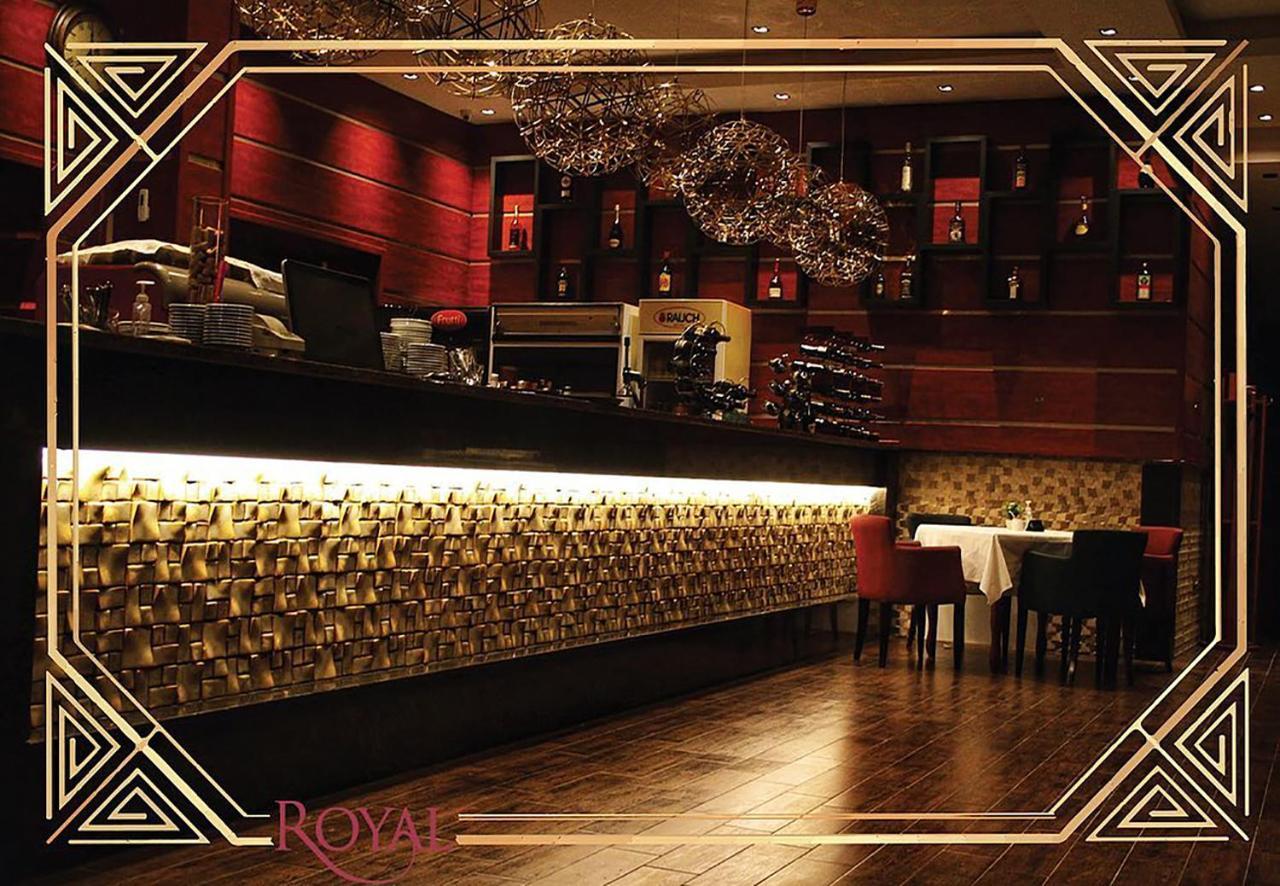 Hotel Royal Пристина Екстериор снимка